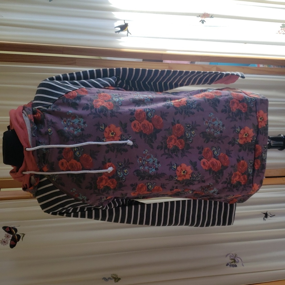 & hoodie size XL